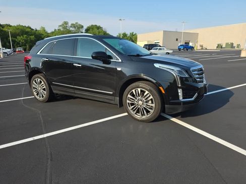Used 2018 Cadillac XT5 Premium Luxury w/ Driver Assist Package AWD/4WD image 2