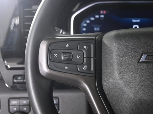 Used 2025 Chevrolet Silverado 2500 ZR2 w/ Technology Package image 36