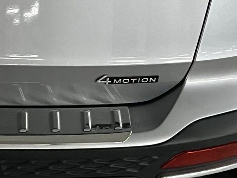 Used 2022 Volkswagen Taos SE image 34