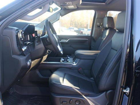 New 2025 GMC Sierra 2500 SLT w/ SLT Premium Package image 14