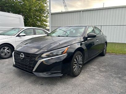 Used 2024 Nissan Altima 2.5 SV
