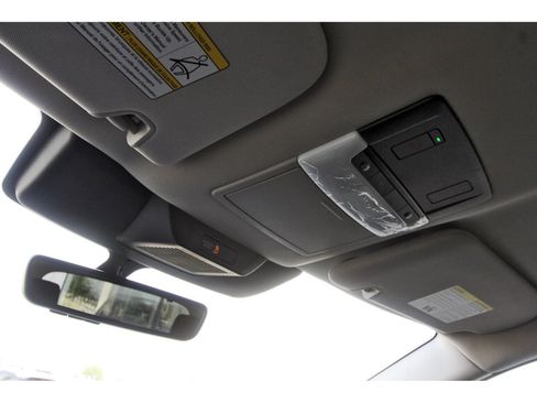 Certified 2025 Nissan Pathfinder SL FWD image 25