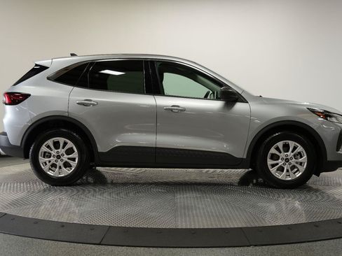 Used 2023 Ford Escape Active w/ Cold Weather Package FWD image 10