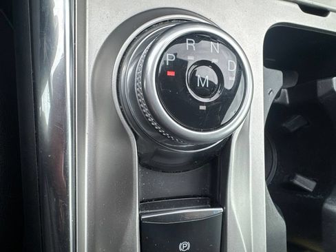 Used 2020 Ford Explorer XLT w/ Equipment Group 202A RWD image 29