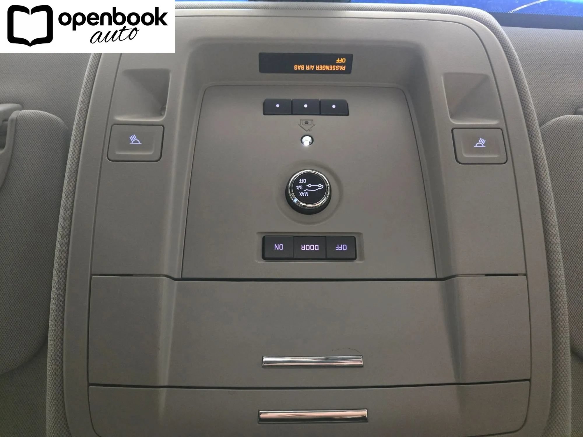 Used 2018 Cadillac Escalade 4WD image 13