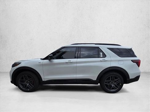 New 2026 Ford Explorer ST-Line w/ ST-Line Street Pack image 5