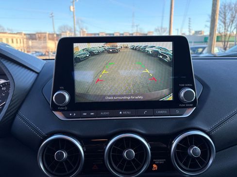 Used 2025 Nissan Sentra SV image 17