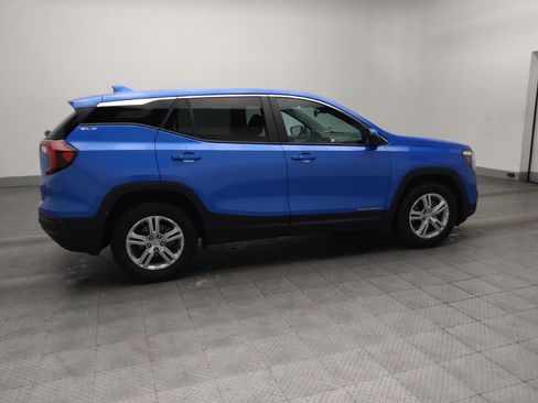 Used 2024 GMC Terrain SLE image 10