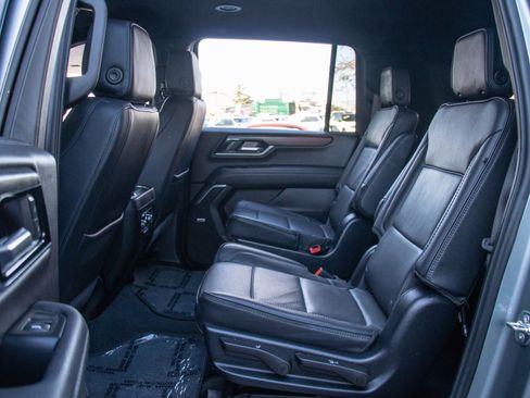 Used 2025 GMC Yukon XL Denali image 21