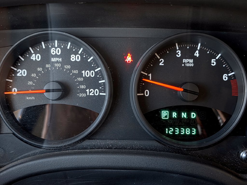 Used 2011 Jeep Compass Latitude w/ Sun/Sound Group AWD/4WD image 18