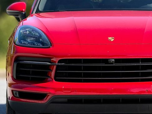 Used 2021 Porsche Cayenne S AWD/4WD image 14