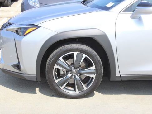 Certified 2023 Lexus UX 250h FWD w/ Accessory Package (Z1) image 4