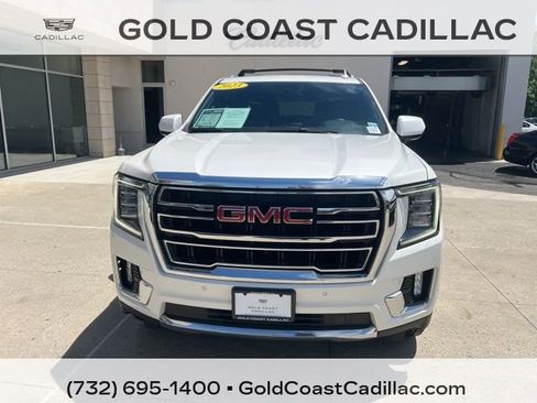Used 2023 GMC Yukon SLT AWD/4WD image 2