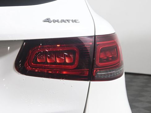 Used 2020 Mercedes-Benz GLC 300 4MATIC image 13