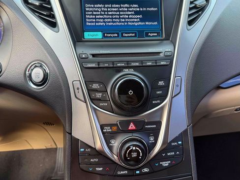 Used 2013 Hyundai Azera w/ Technology Pkg FWD image 21