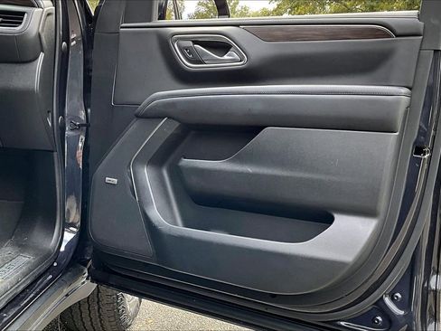 Used 2022 Chevrolet Tahoe Z71 w/ Luxury Package image 24