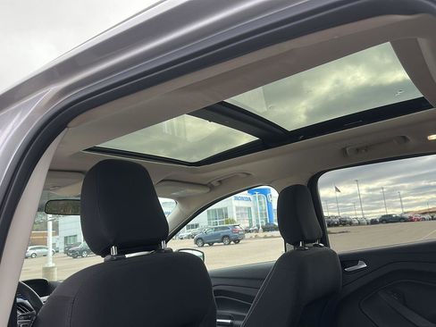 Used 2018 Ford Escape SE image 21