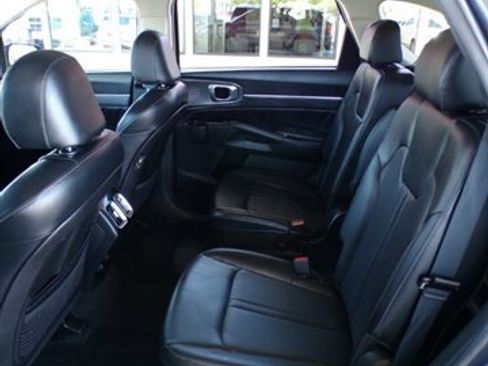 Used 2021 Kia Sorento SX image 21
