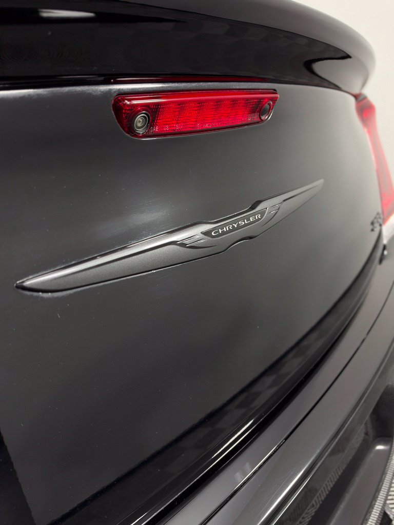 Used 2023 Chrysler 300 C RWD image 39