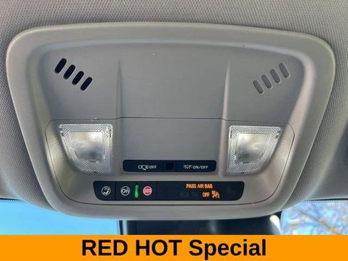 Used 2023 Chevrolet Malibu LT FWD image 21