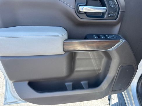 Used 2021 GMC Sierra 1500 SLT w/ SLT Premium Package AWD/4WD image 12