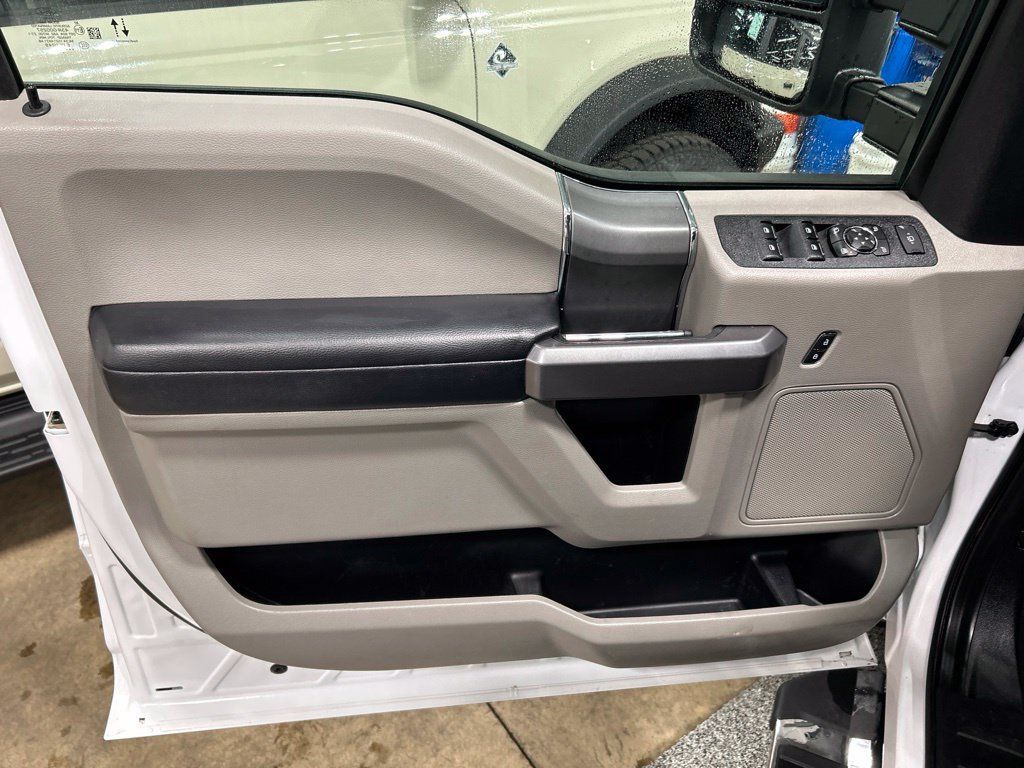 Certified 2021 Ford F250 XLT w/ XLT Premium Package AWD/4WD image 14