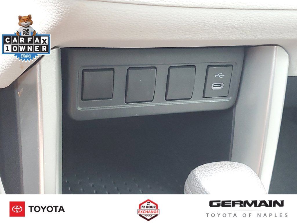 Certified 2024 Toyota Corolla Cross L FWD image 32