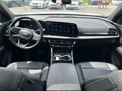 Used 2025 Chevrolet Traverse LT w/ Sun and Wheel Package AWD/4WD image 20