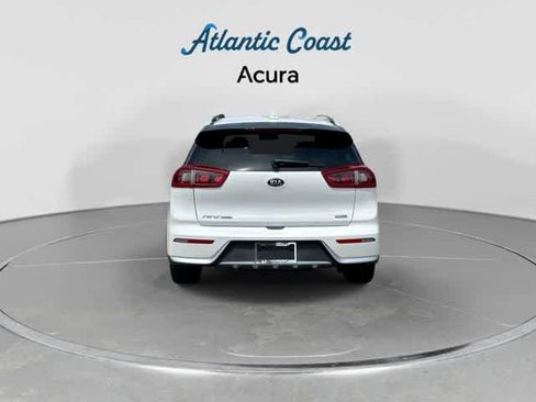 Used 2017 Kia Niro FWD image 7