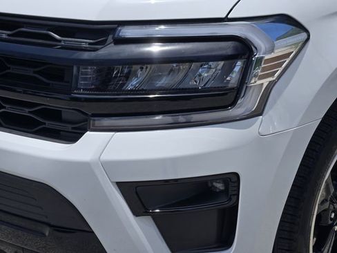 Used 2022 Ford Expedition XLT RWD image 7