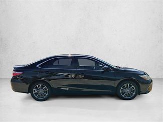 Used 2015 Toyota Camry SE FWD video 4