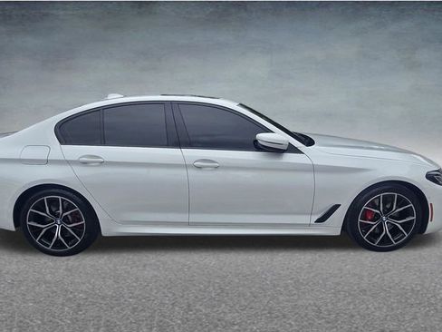 Used 2023 BMW 530i w/ Executive Package RWD image 4