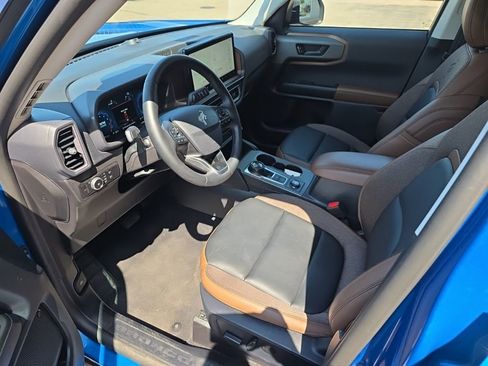 Certified 2025 Ford Bronco Sport Outer Banks w/ Outer Banks Tech Package+ AWD/4WD image 10
