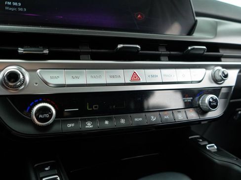 Used 2025 Kia Telluride S AWD/4WD image 29