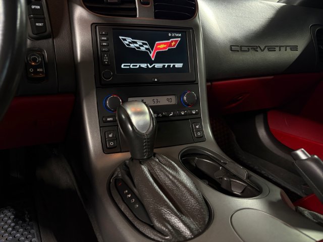 Used 2006 Chevrolet Corvette Coupe w/ Preferred Equipment Group RWD image 12