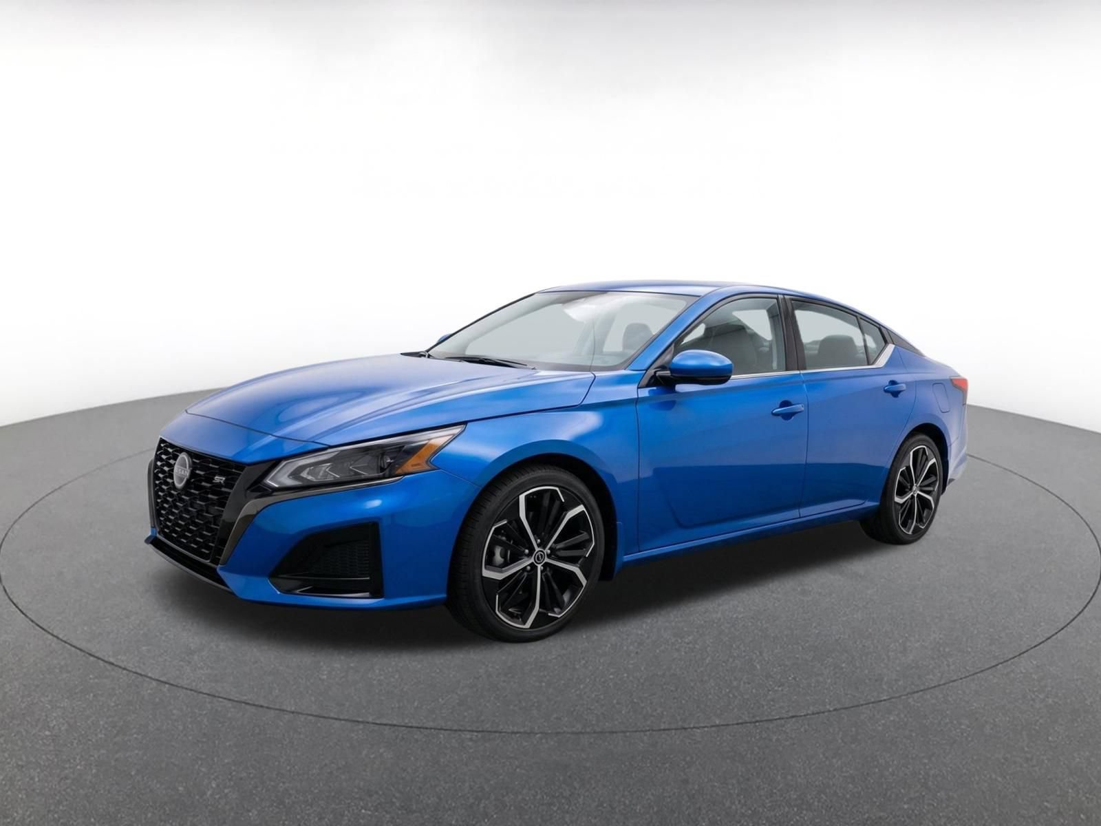 Used 2025 Nissan Altima 2.5 SR FWD image 3
