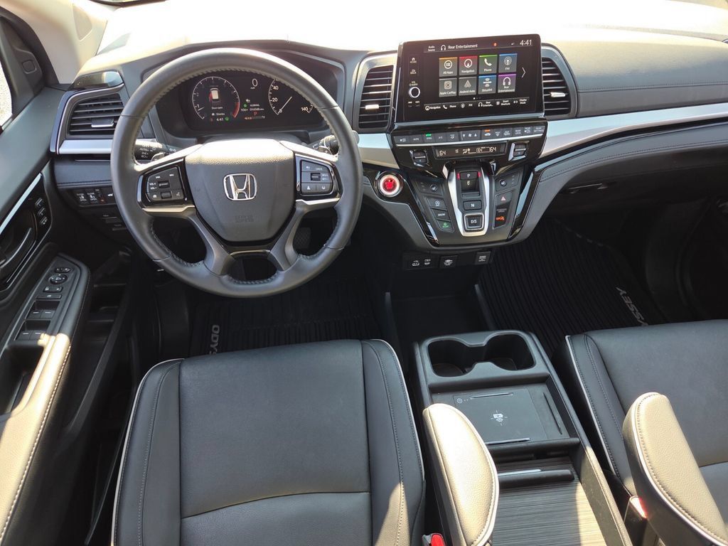 Used 2025 Honda Odyssey Touring image 10