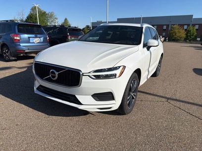 Used 2020 Volvo XC60 T5 Momentum w/ Protection Package