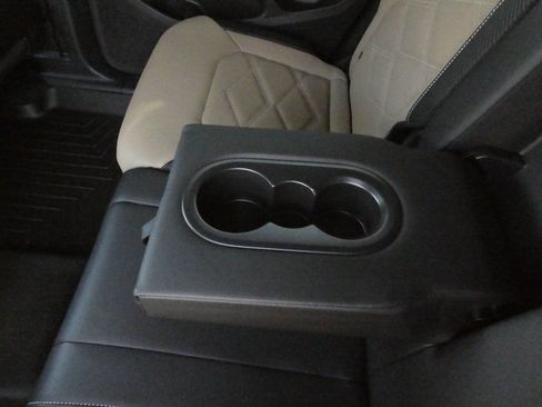 New 2025 Volkswagen Atlas Cross Sport SE AWD/4WD image 37
