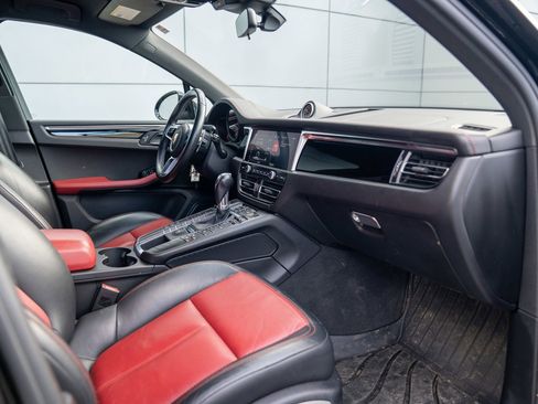 Used 2020 Porsche Macan S image 25