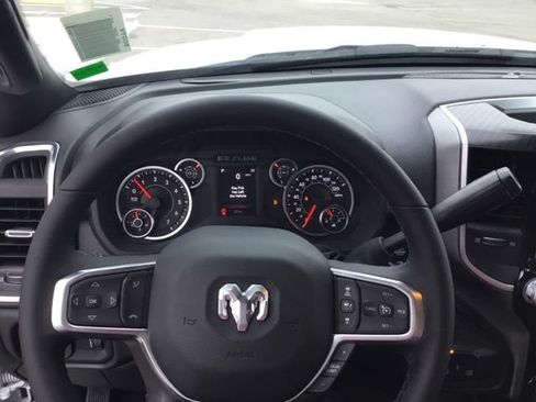 New 2026 RAM 2500 Big Horn AWD/4WD image 31