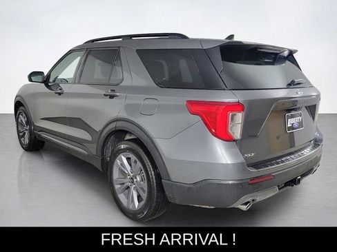 Certified 2023 Ford Explorer XLT w/ Equipment Group 202A AWD/4WD image 5