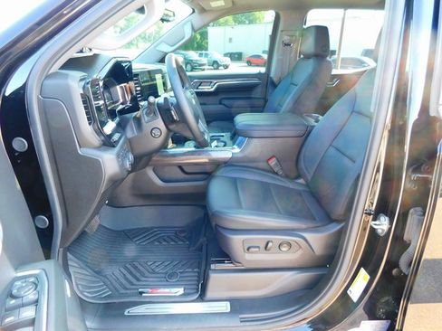 Used 2024 Chevrolet Silverado 1500 LTZ w/ LTZ Premium Package image 19