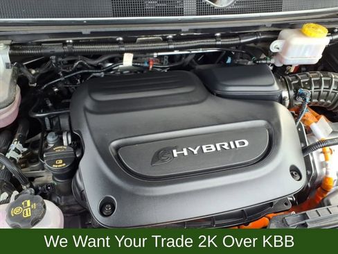 Used 2023 Chrysler Pacifica Touring-L image 29