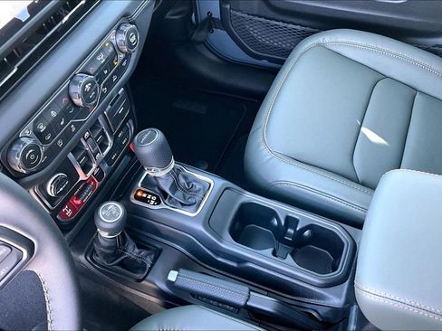 New 2026 Jeep Gladiator Mojave image 11