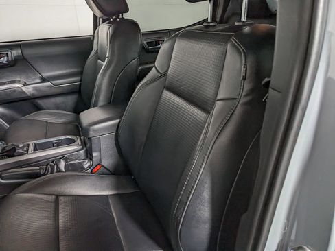 Used 2019 Toyota Tacoma TRD Off-Road image 20