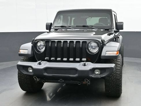 Used 2018 Jeep Wrangler Unlimited Sport S AWD/4WD image 3