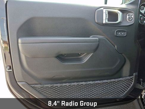Used 2023 Jeep Wrangler Unlimited w/ Cold Weather Group AWD/4WD image 15