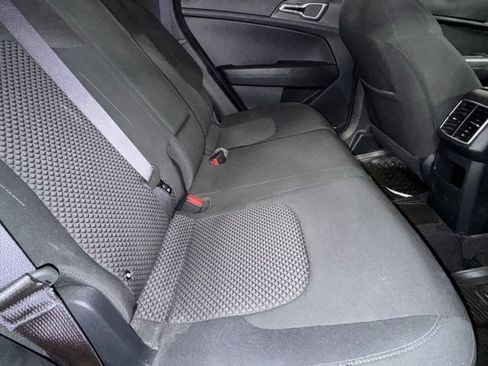Used 2023 Kia Sportage LX AWD/4WD image 9