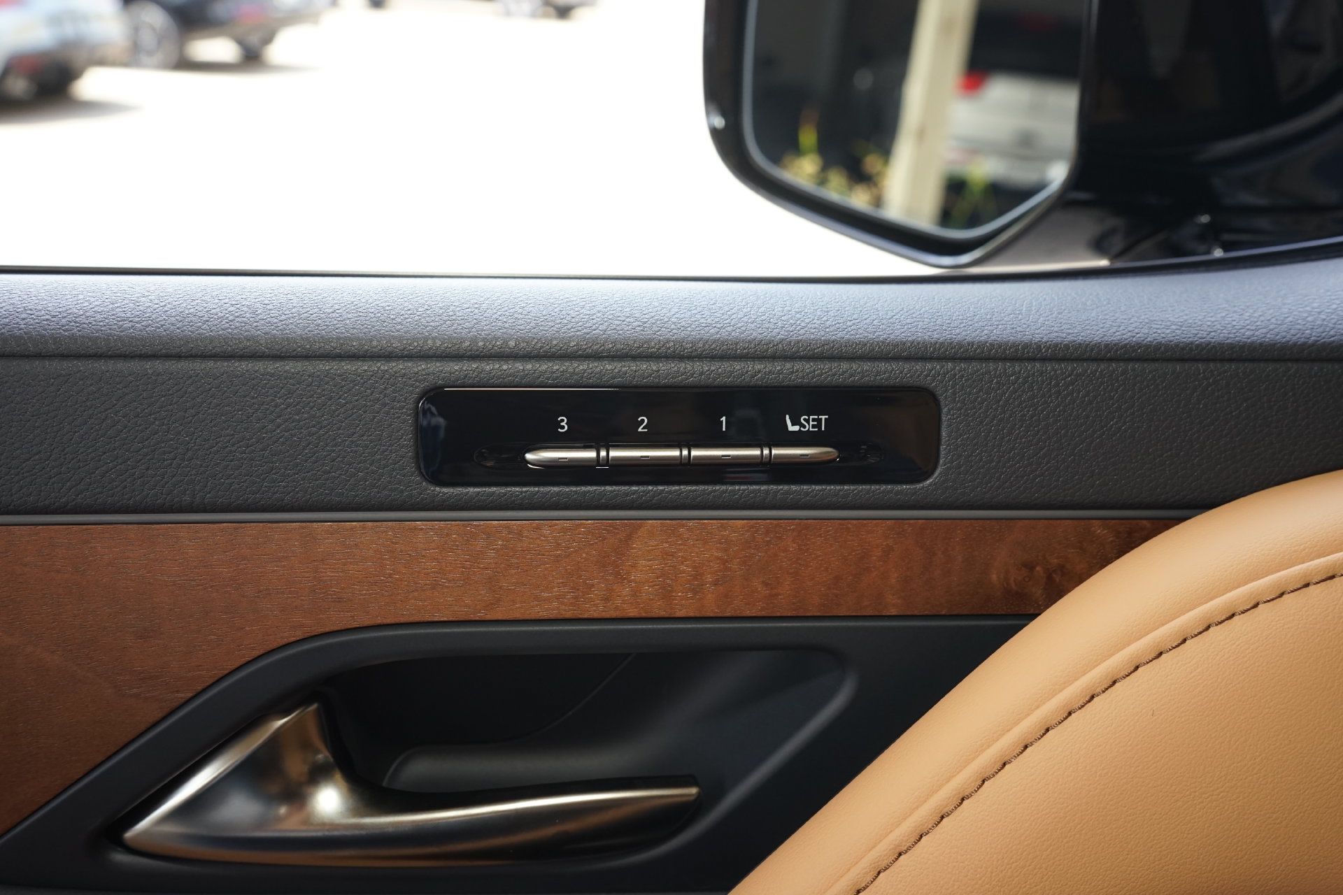 Used 2026 Lexus LX 700h Luxury AWD/4WD image 30